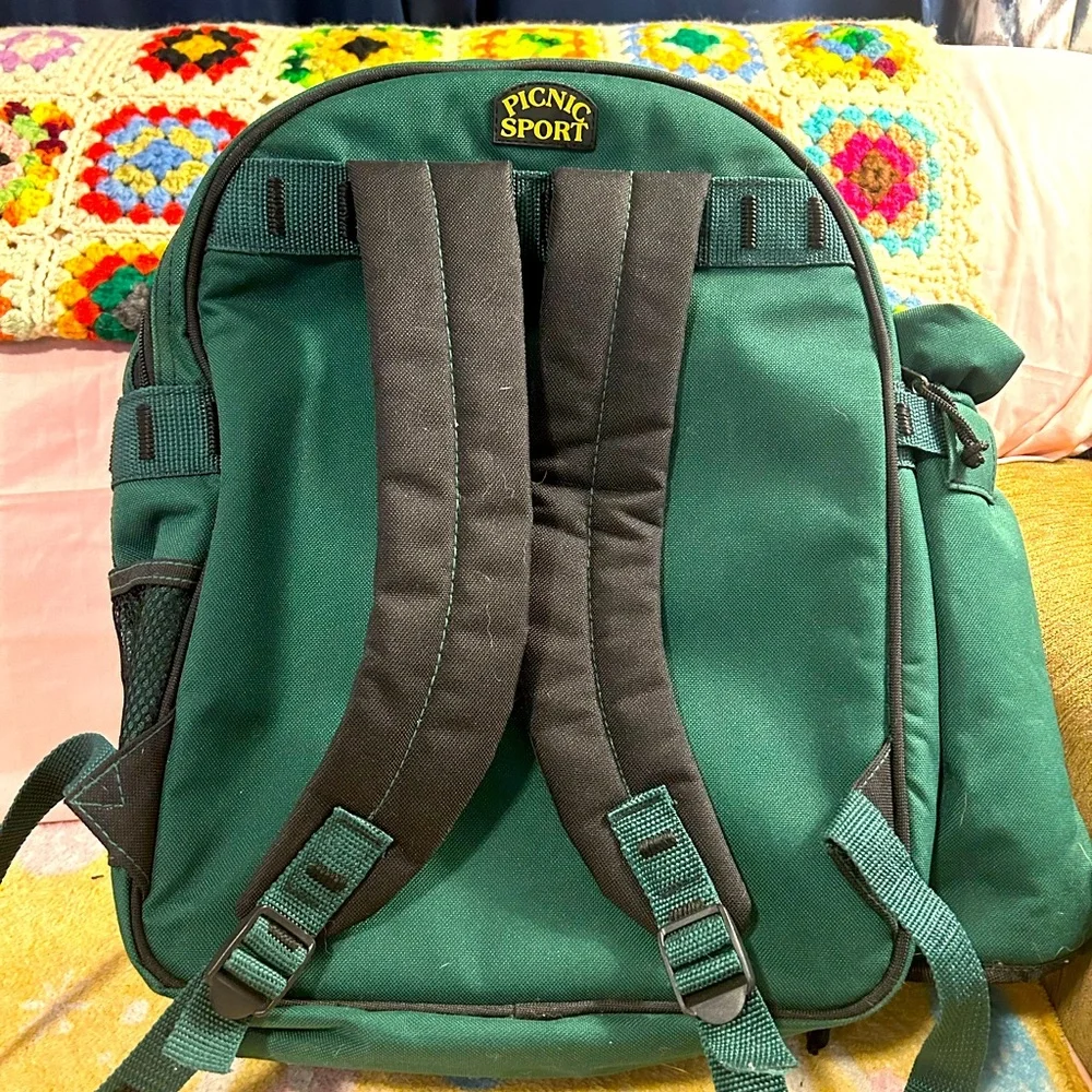 Excellent Condition Picnic Backpack - Picture 4 of 8